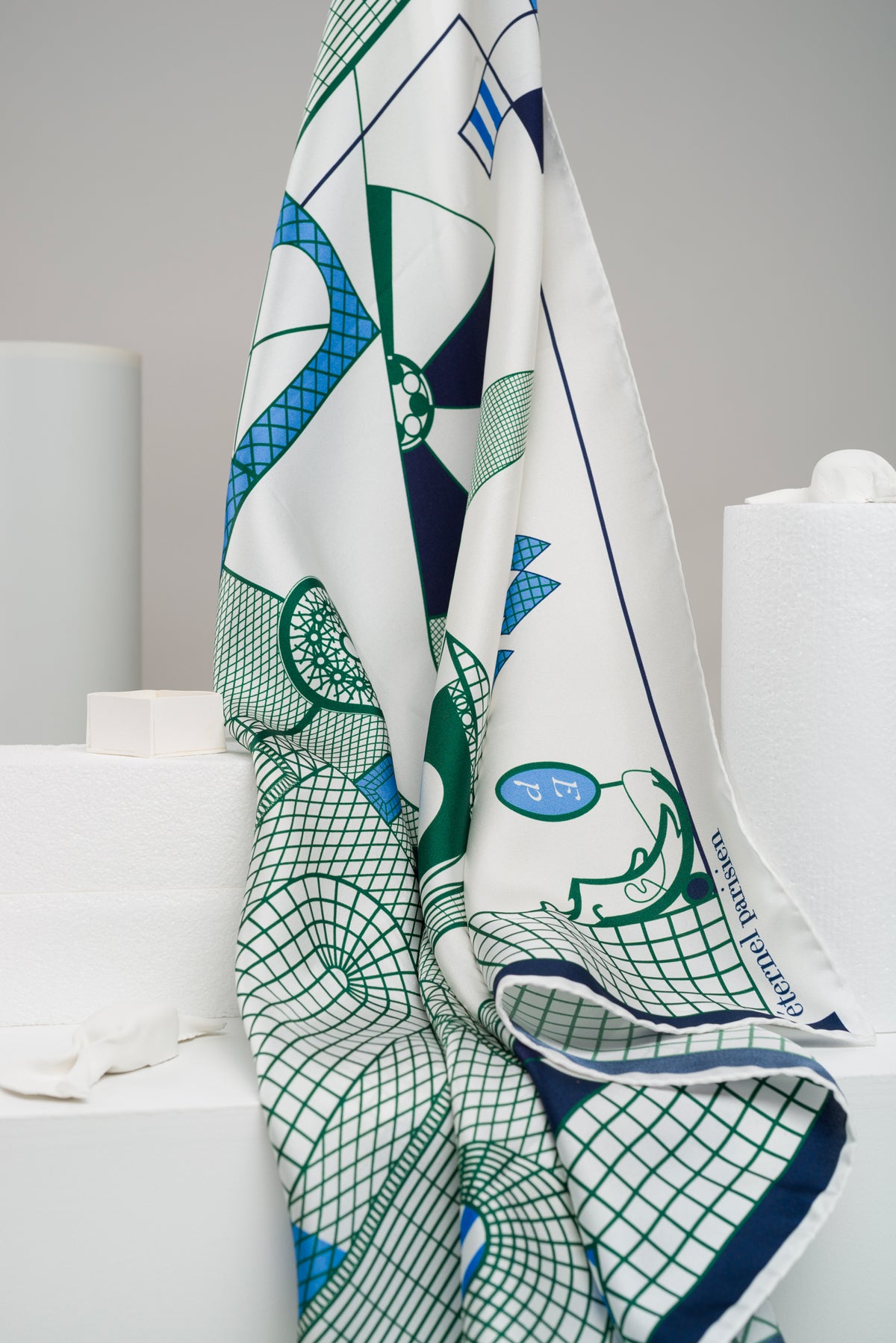 é.p. 422 — Treillage Bleu