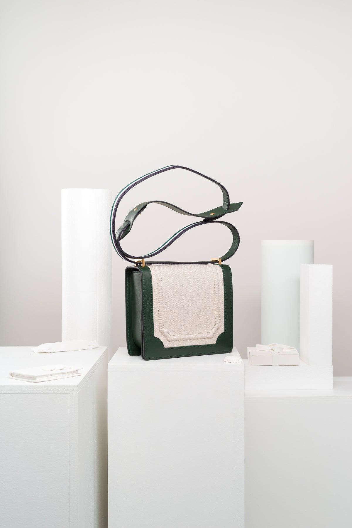 é.p. 002C — Carré Marceau