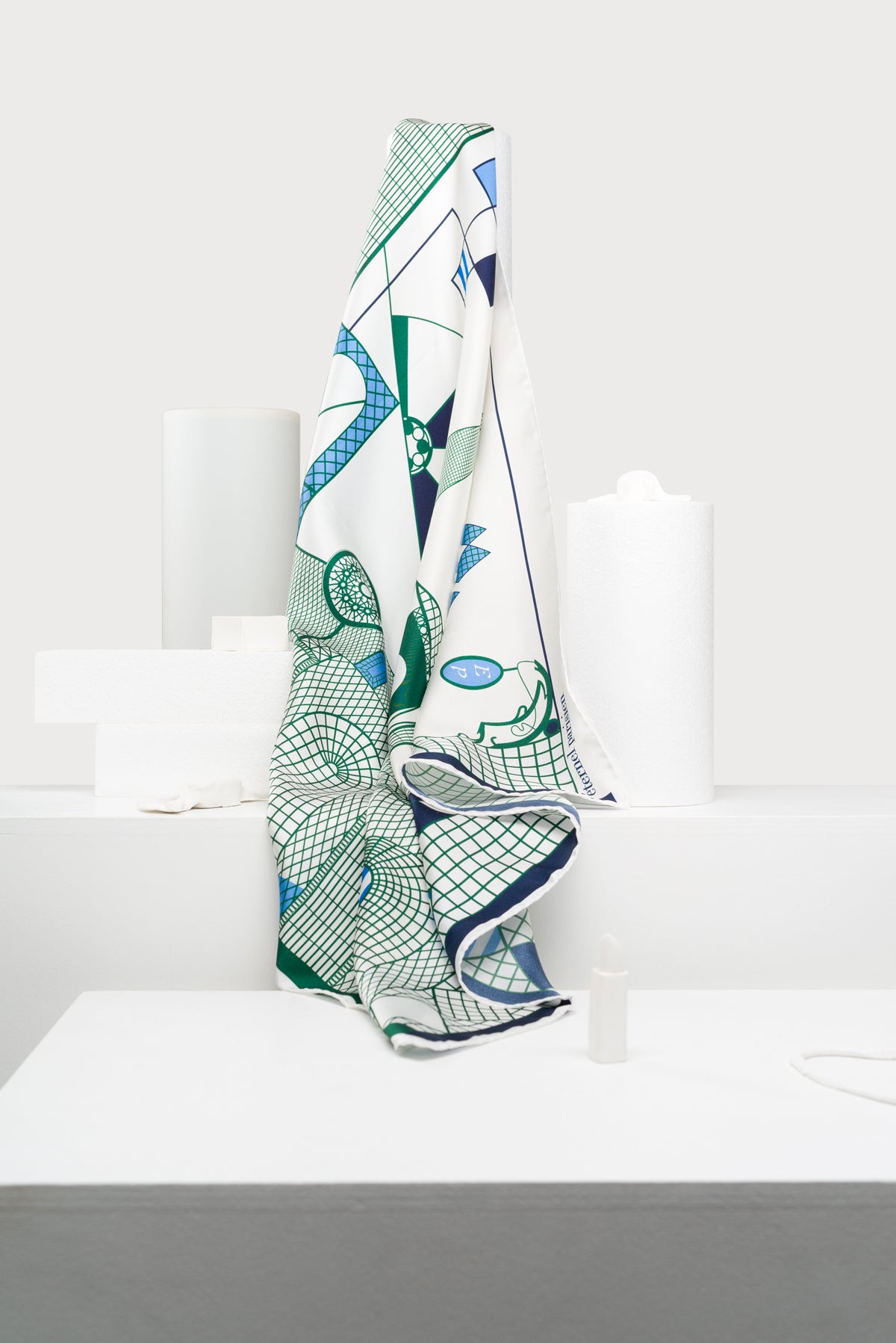 é.p. 422 — Treillage Bleu