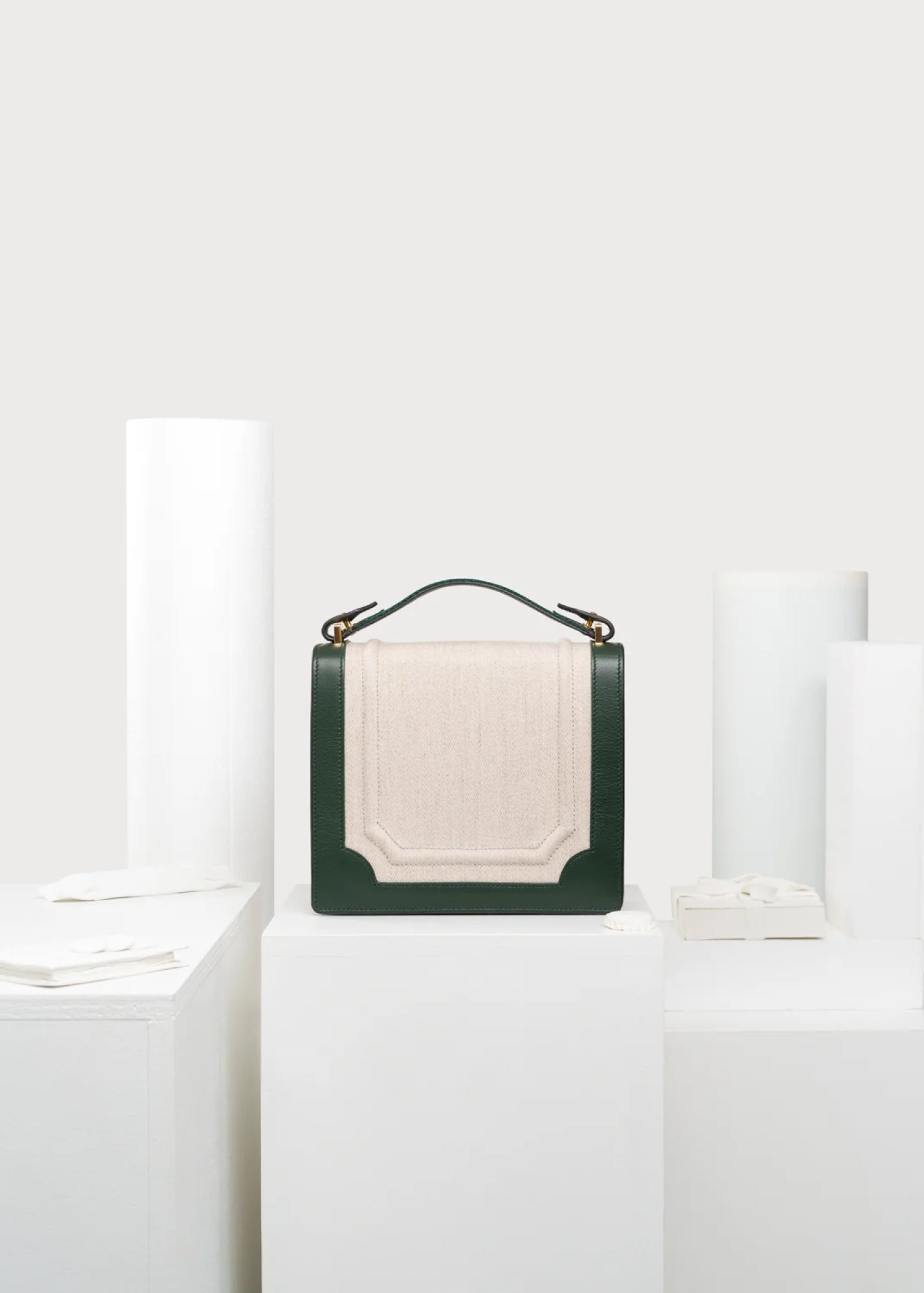 é.p. 002C — Carré Marceau